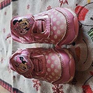 DISNEY MINNIE LIGHT UP SHOES TODDLER  GIRL SIZE 6 EUC COULD USE A WASH